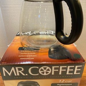 Mr. Coffee 12-Cup Glass Carafe Replacement Decanter- New / Open Box . Black